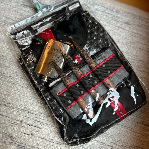 NWOT Adult Mens Vampire Costume L - Picture 7 of 8